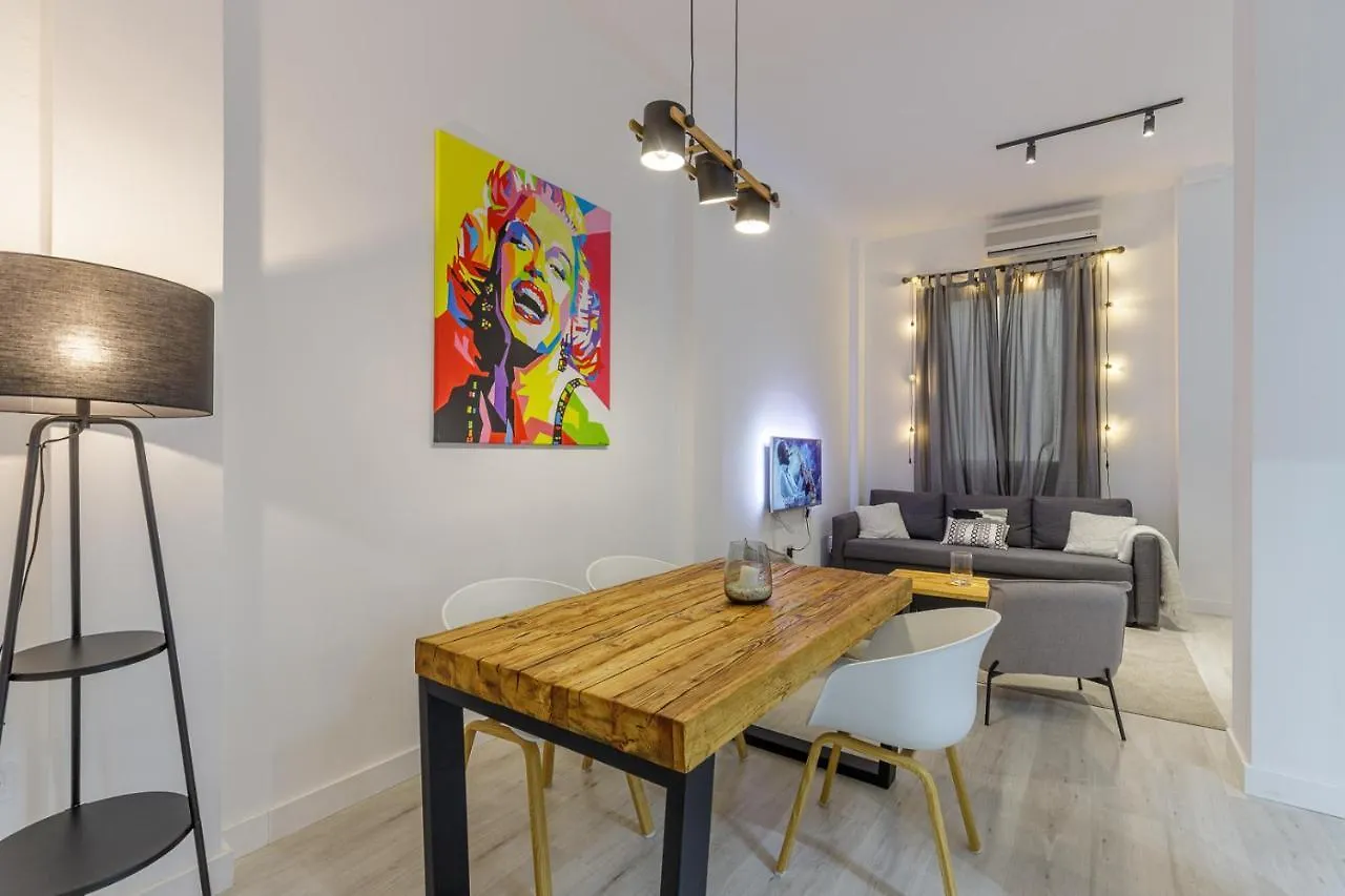 Apartamentos Tribuna Malaga 0*,