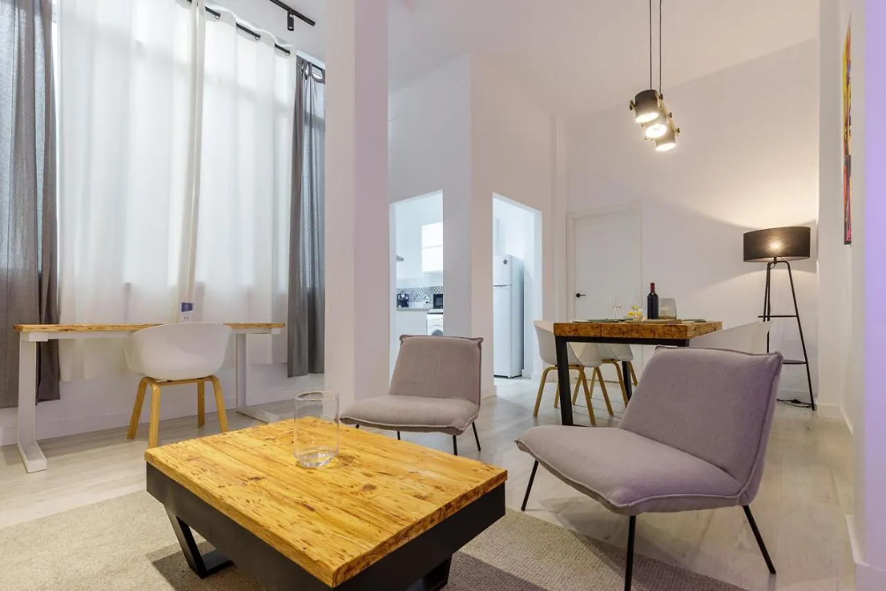 Apartamentos Tribuna Málaga Apartment