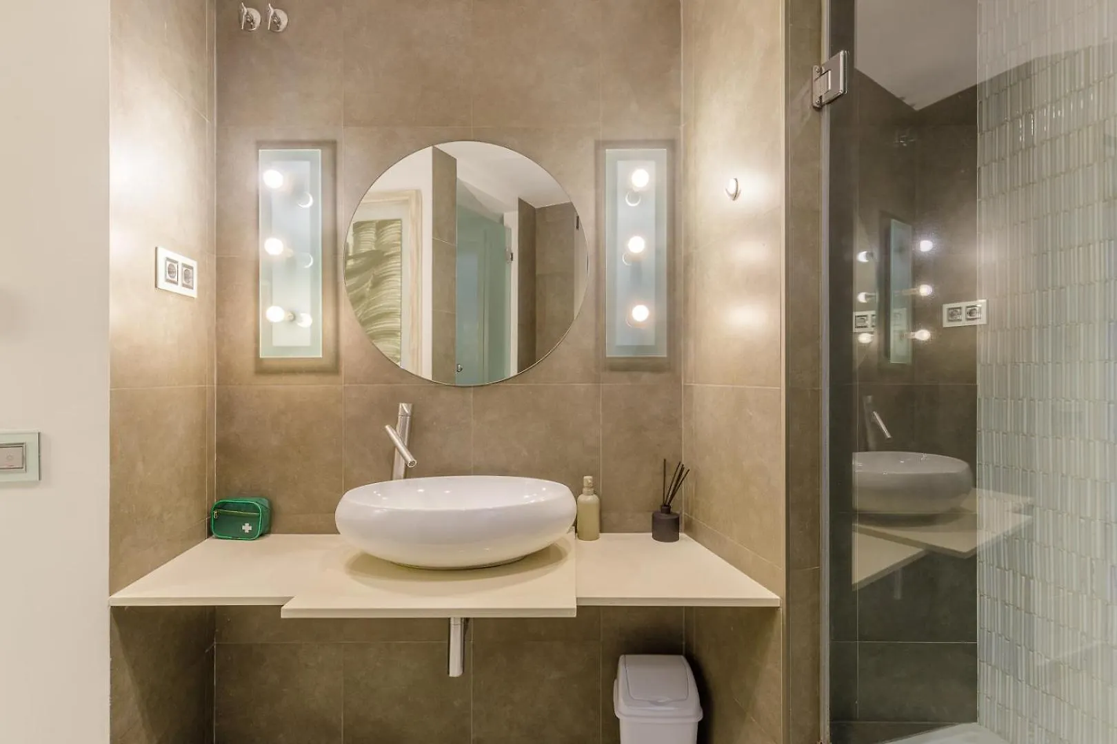 Apartamentos Tribuna Málaga Espanha