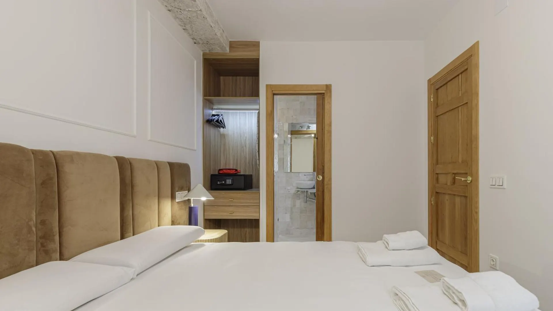 Apartamentos Tribuna Málaga Apartment