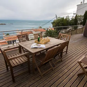 https://agi-rodas-apartments.catalonia-hotels.com